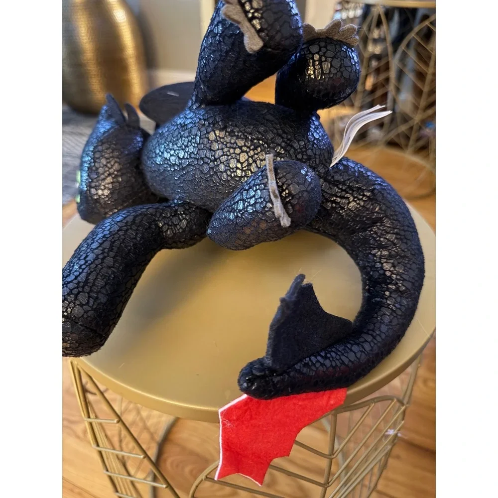 Spin Master How to Train Your Dragon Toothless 8in Scaled Plush Black T74403 NWT
